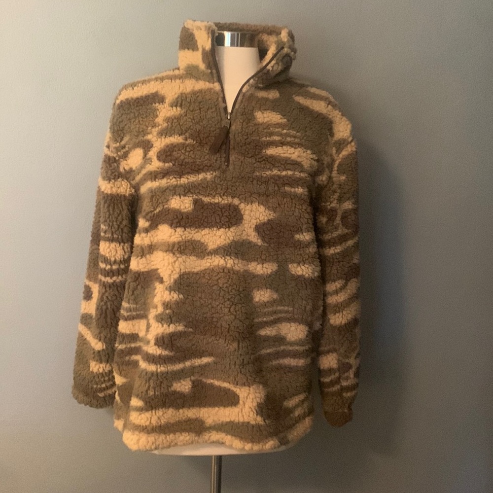 Camo Sherpa